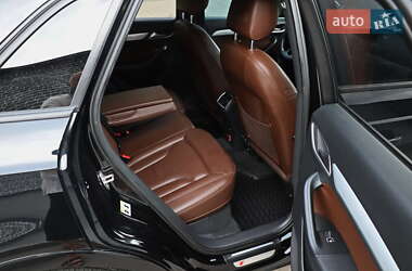 Внедорожник / Кроссовер Audi Q3 2018 в 