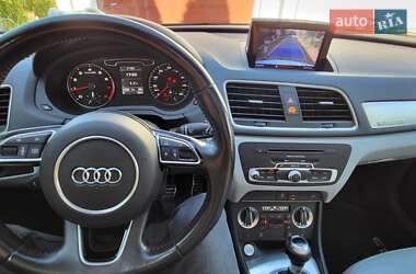 Внедорожник / Кроссовер Audi Q3 2015 в 