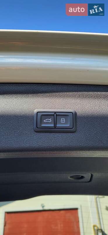 Внедорожник / Кроссовер Audi Q3 2015 в Черкассах фото 18 Внедорожник / Кроссовер Audi Q3 2015 в Черкассах