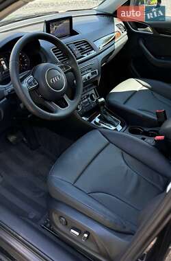 Внедорожник / Кроссовер Audi Q3 2016 в 