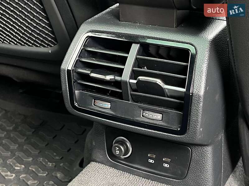 Позашляховик / Кросовер Audi Q3 2020 в Львові