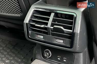 Внедорожник / Кроссовер Audi Q3 2020 в 