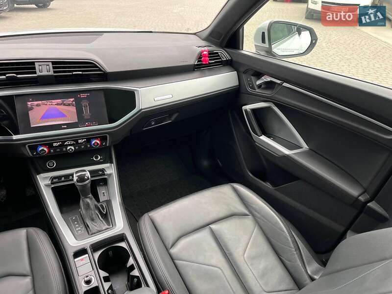 Позашляховик / Кросовер Audi Q3 2020 в Львові