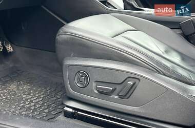 Внедорожник / Кроссовер Audi Q3 2020 в 