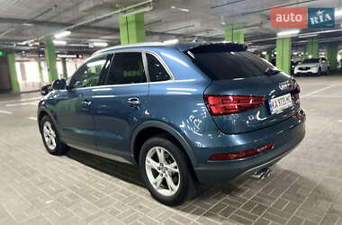 Позашляховик / Кросовер Audi Q3 2015 в 