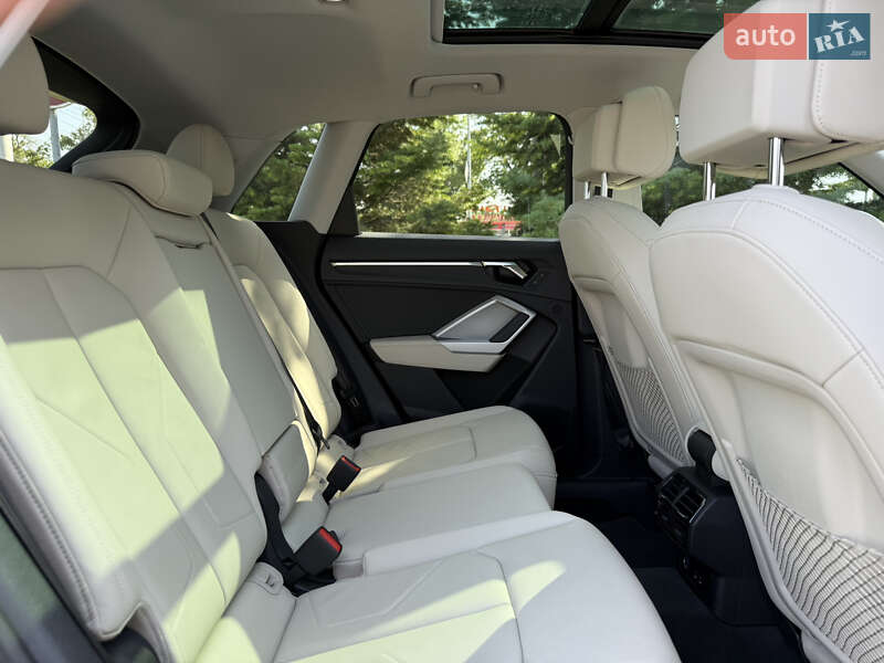 Внедорожник / Кроссовер Audi Q3 2022 в Одессе
