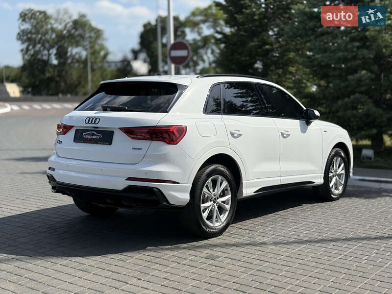 Внедорожник / Кроссовер Audi Q3 2022 в Одессе