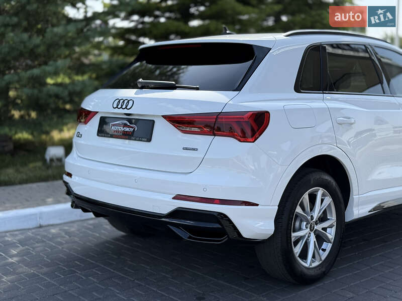 Внедорожник / Кроссовер Audi Q3 2022 в Одессе