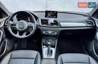 Позашляховик / Кросовер Audi Q3 2016 в 