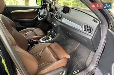 Внедорожник / Кроссовер Audi Q3 2017 в 