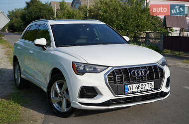 Внедорожник / Кроссовер Audi Q3 2019 в 