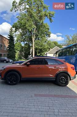 Позашляховик / Кросовер Audi Q3 2020 в 