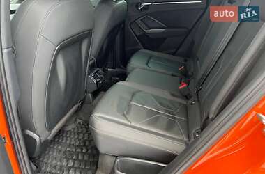 Позашляховик / Кросовер Audi Q3 2020 в 
