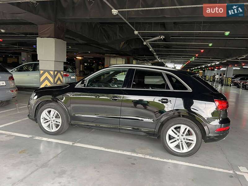 Внедорожник / Кроссовер Audi Q3 2016 в Киеве
