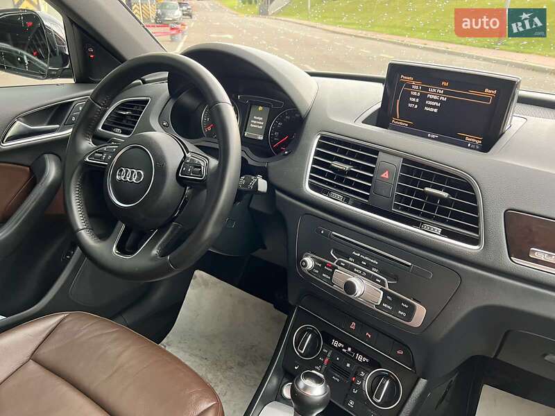 Внедорожник / Кроссовер Audi Q3 2016 в Киеве