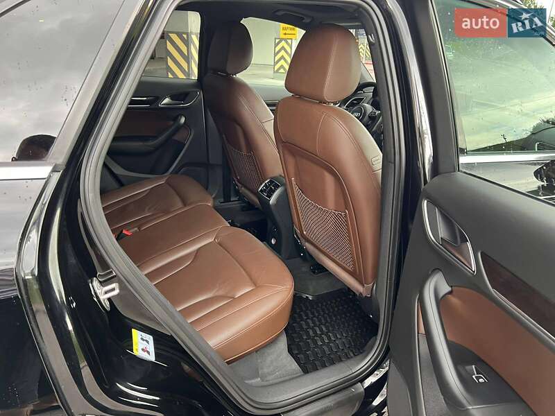 Внедорожник / Кроссовер Audi Q3 2016 в Киеве