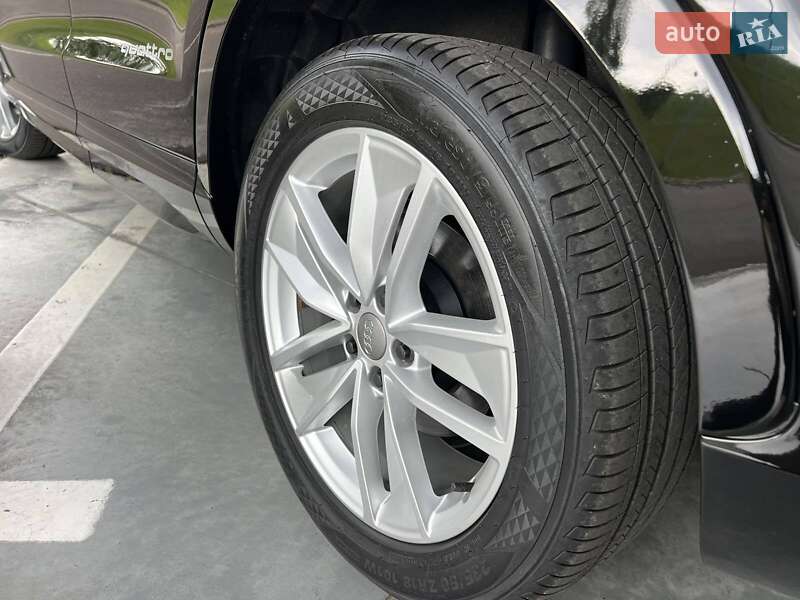 Внедорожник / Кроссовер Audi Q3 2016 в Киеве