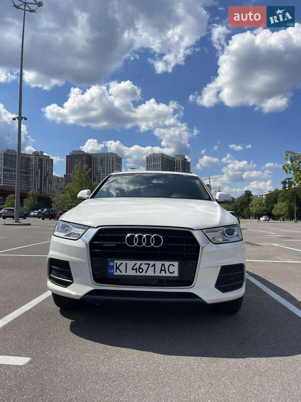 Внедорожник / Кроссовер Audi Q3 2016 в Киеве