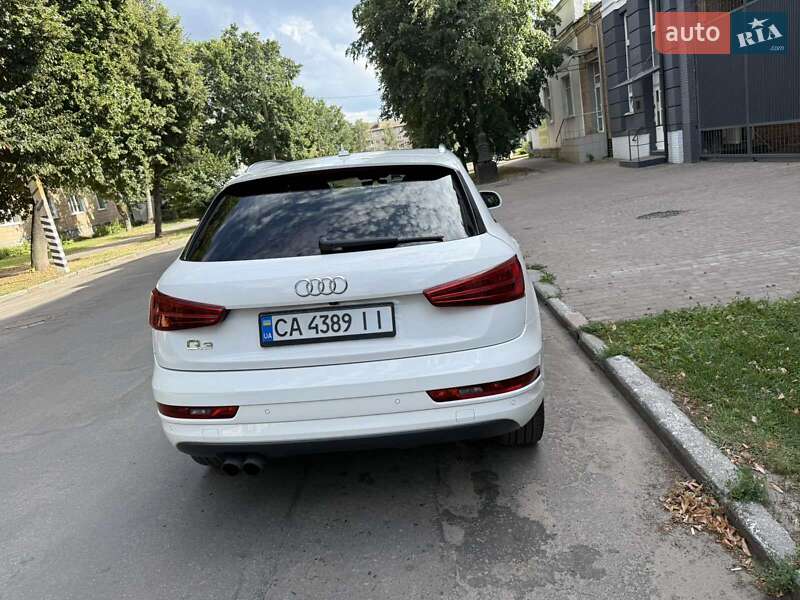 Внедорожник / Кроссовер Audi Q3 2017 в Лубнах