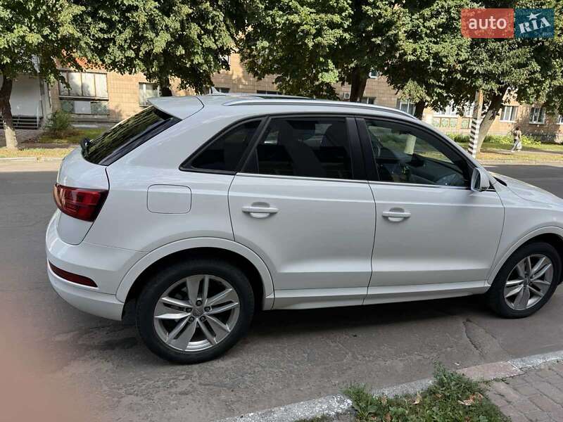 Внедорожник / Кроссовер Audi Q3 2017 в Лубнах