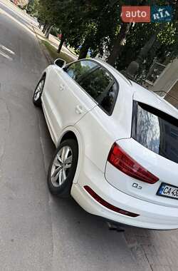 Внедорожник / Кроссовер Audi Q3 2017 в 