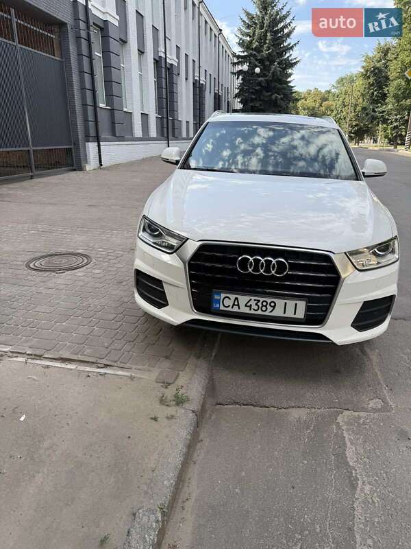 Внедорожник / Кроссовер Audi Q3 2017 в Лубнах