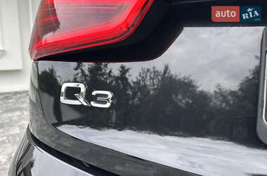 Внедорожник / Кроссовер Audi Q3 2012 в 