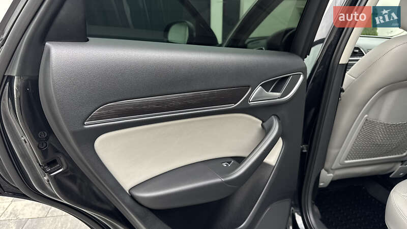 Внедорожник / Кроссовер Audi Q3 2012 в Ивано-Франковске