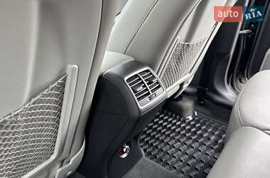 Внедорожник / Кроссовер Audi Q3 2012 в 