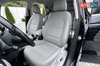 Внедорожник / Кроссовер Audi Q3 2012 в 
