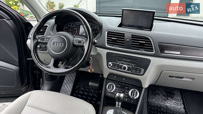 Внедорожник / Кроссовер Audi Q3 2012 в Ивано-Франковске