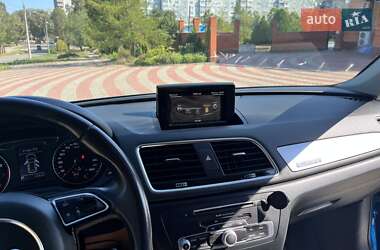 Внедорожник / Кроссовер Audi Q3 2016 в 