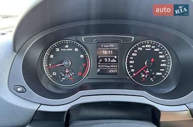 Внедорожник / Кроссовер Audi Q3 2016 в 