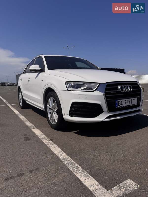 Внедорожник / Кроссовер Audi Q3 2017 в Львове