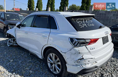 Внедорожник / Кроссовер Audi Q3 2024 в 
