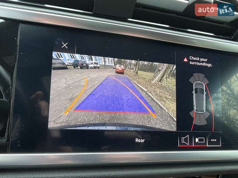 Внедорожник / Кроссовер Audi Q3 2019 в Киеве
