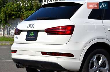 Внедорожник / Кроссовер Audi Q3 2017 в 