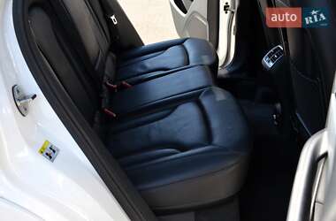 Внедорожник / Кроссовер Audi Q3 2017 в 
