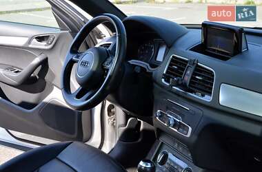 Внедорожник / Кроссовер Audi Q3 2017 в 