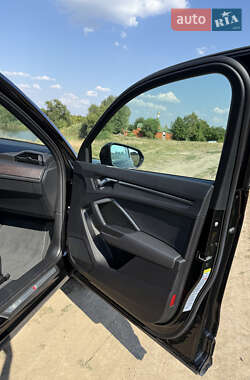 Внедорожник / Кроссовер Audi Q3 2023 в 
