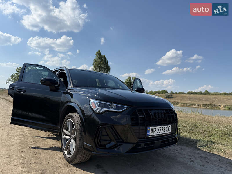 Внедорожник / Кроссовер Audi Q3 2023 в Днепре