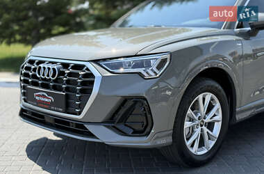 Внедорожник / Кроссовер Audi Q3 2024 в 