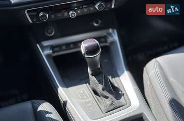 Внедорожник / Кроссовер Audi Q3 2024 в 