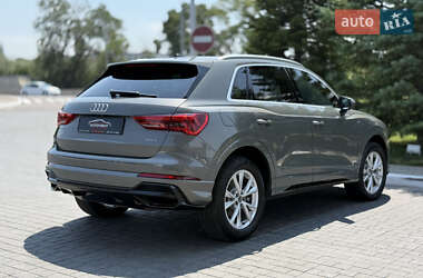 Внедорожник / Кроссовер Audi Q3 2024 в 