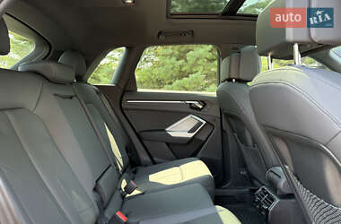 Внедорожник / Кроссовер Audi Q3 2024 в 