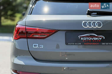 Внедорожник / Кроссовер Audi Q3 2024 в 