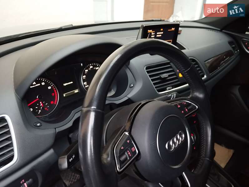 Внедорожник / Кроссовер Audi Q3 2016 в Кривом Роге
