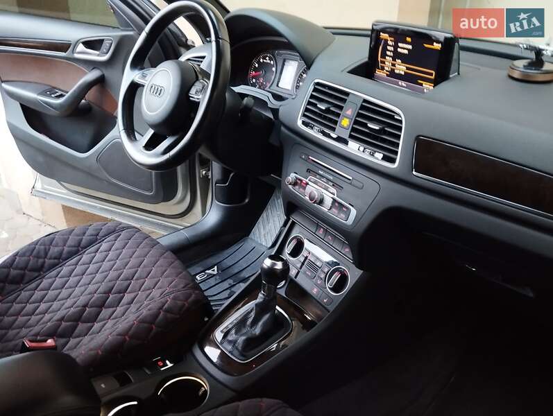 Внедорожник / Кроссовер Audi Q3 2016 в Кривом Роге