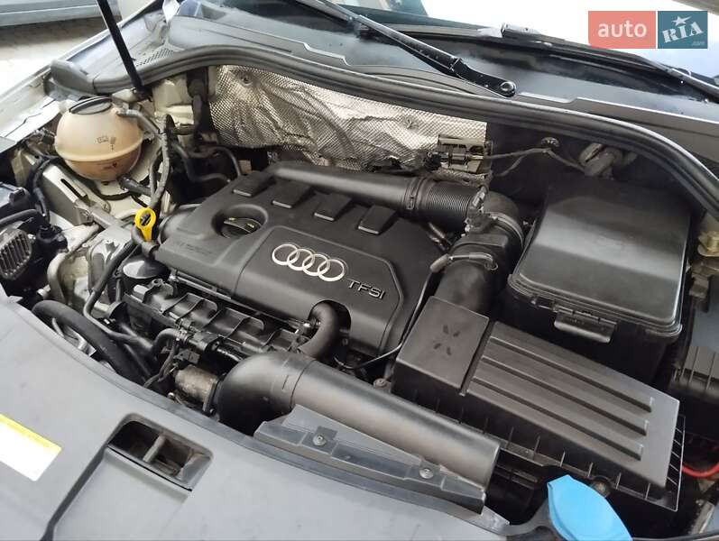 Внедорожник / Кроссовер Audi Q3 2016 в Кривом Роге