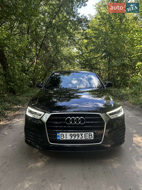Внедорожник / Кроссовер Audi Q3 2017 в 